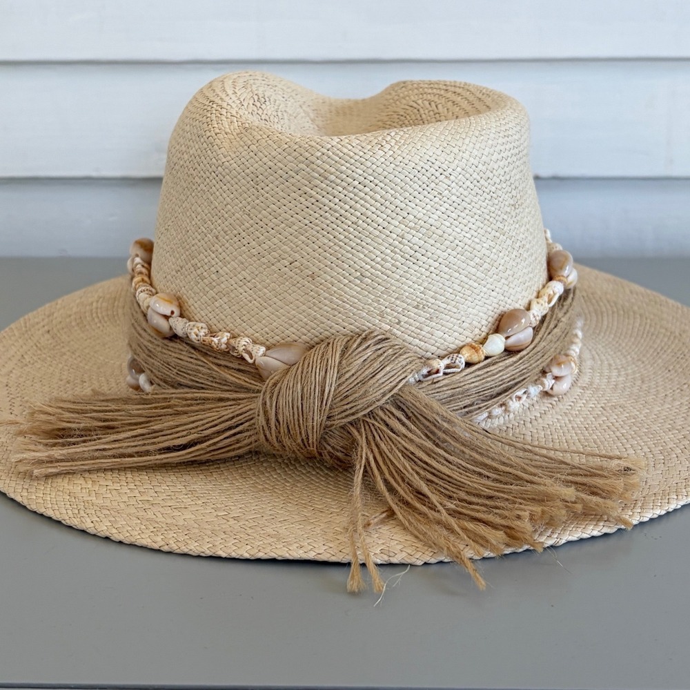 Vintage Betmar NY  Straw Fedora Neiman Marcus Made in Ecuador Shell Twine Trim